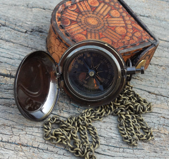 Beautiful Anchor pocket  compass with bag