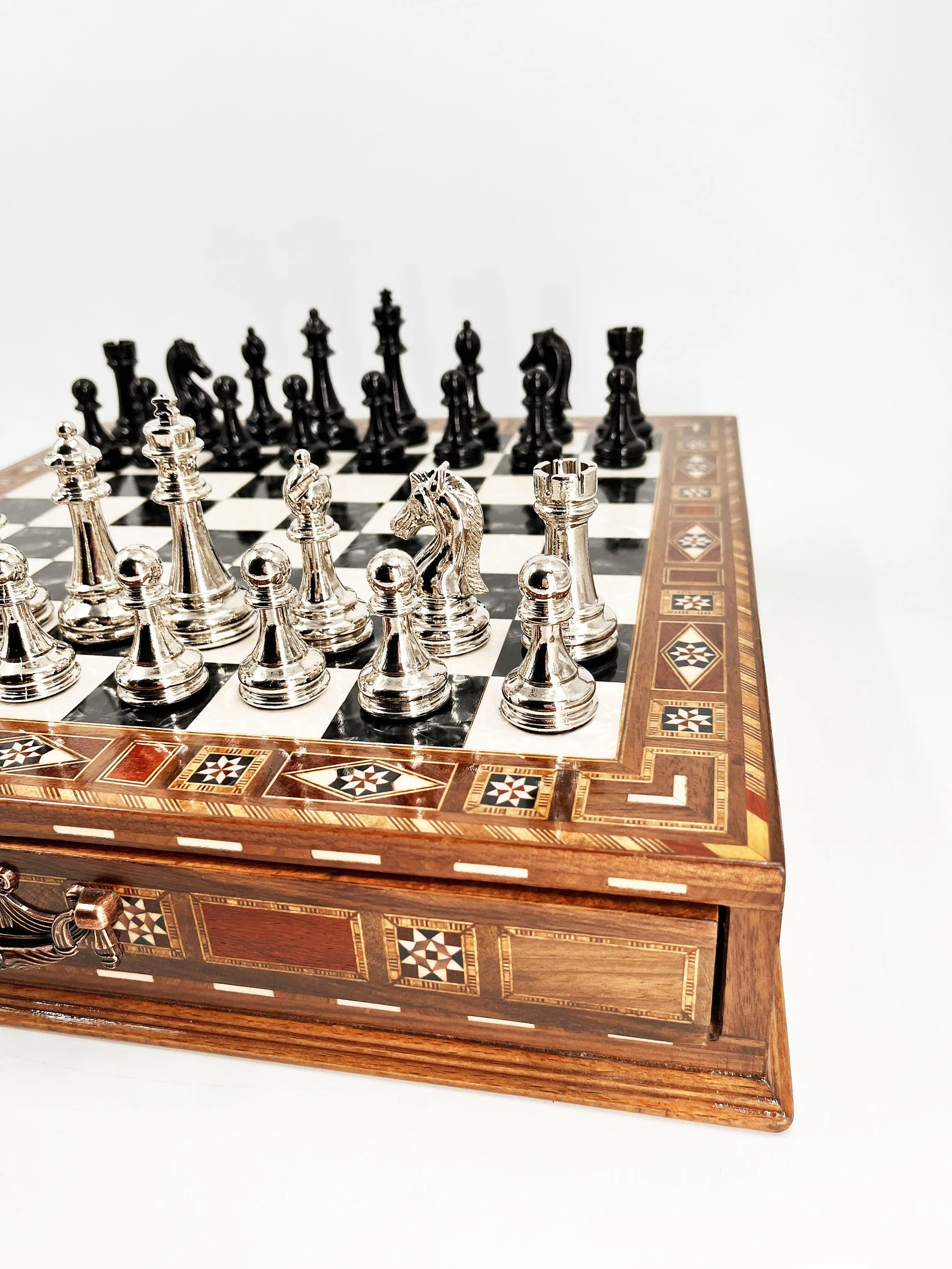 High Quality Personalized Handmade Black And White Chess Board With Chess Pieces Storage Drawer Chess