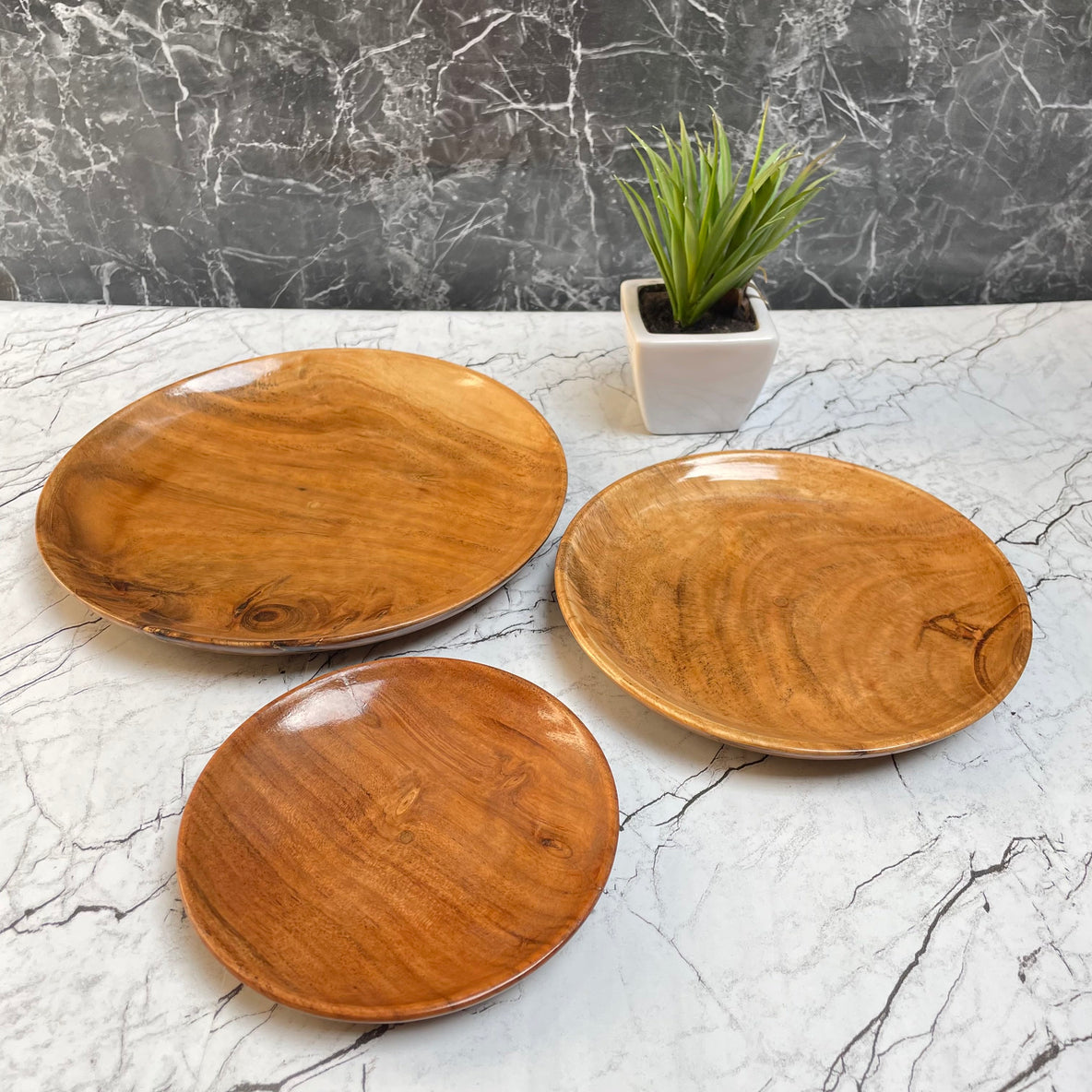 Wooden Round Plate Set of 3|| Food Grade and Water Resistant