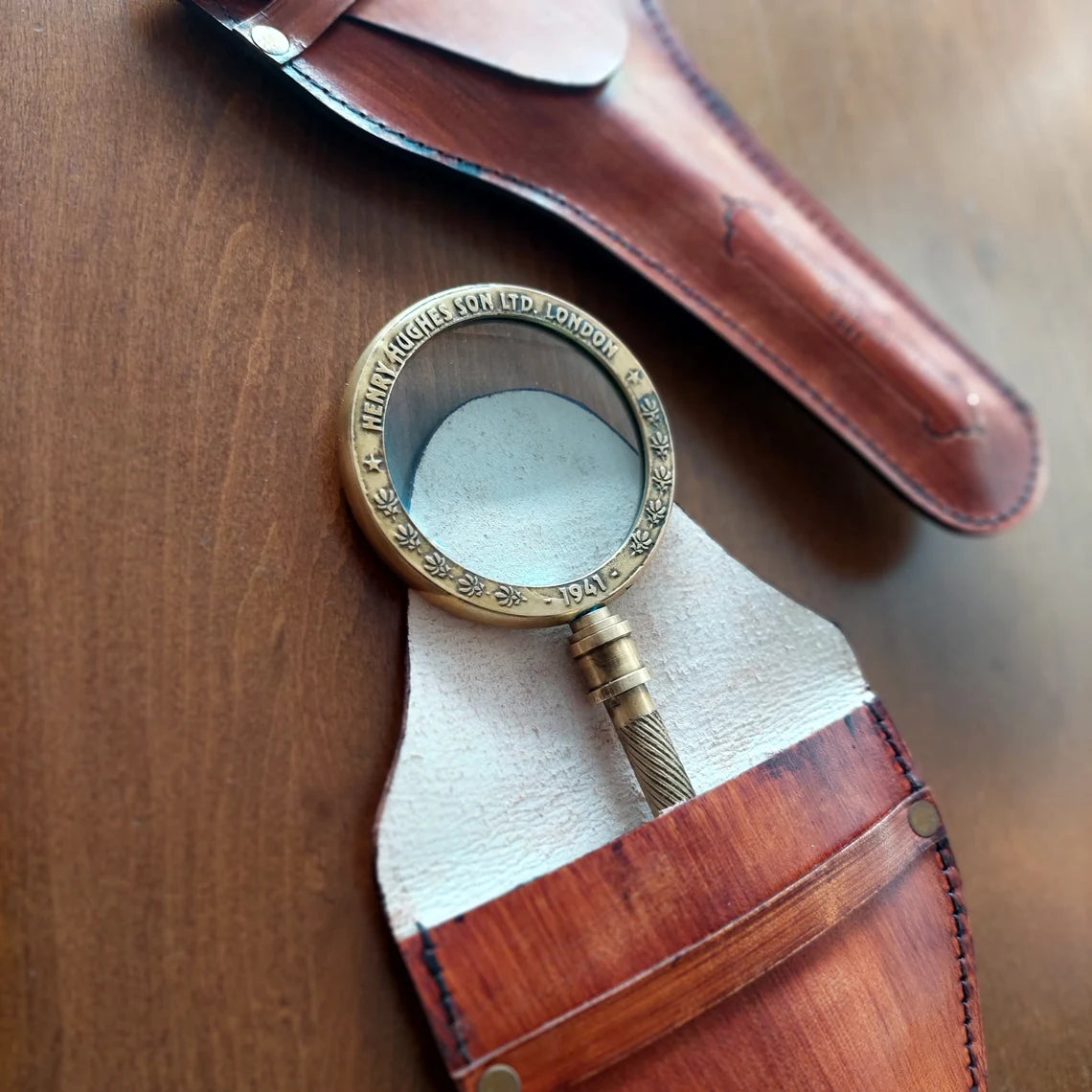 Henry Hughe's Magnifying Glass with leather bag- Scott Handicraft